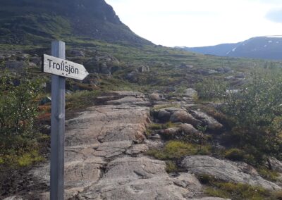 Escursione al Lago Trollsjön nella valle Kärkevagge Abisko