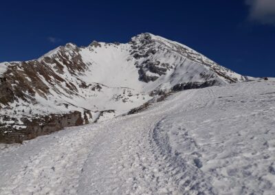 rifugio capanna 2000 escursione invernale plassa