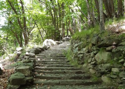 Parco Marmitte Giganti Cascate Acquafraggia escursione anello Chiavenna