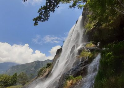 Parco Marmitte Giganti Cascate Acquafraggia escursione anello Chiavenna