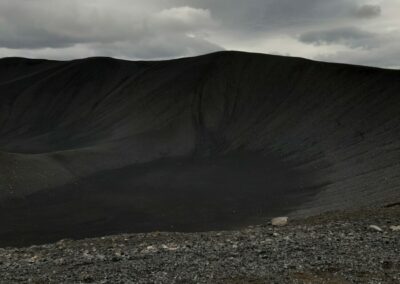 Grjótagjá e Monte Hverfjall, escursione dal lago Myvatn (Islanda)