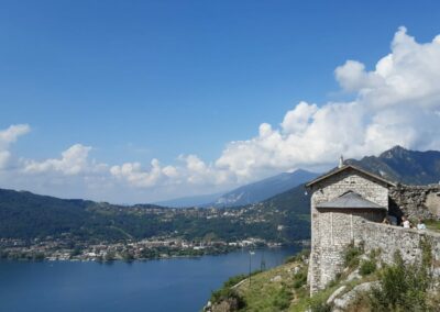 escursione castello innominato rifugio camposecco